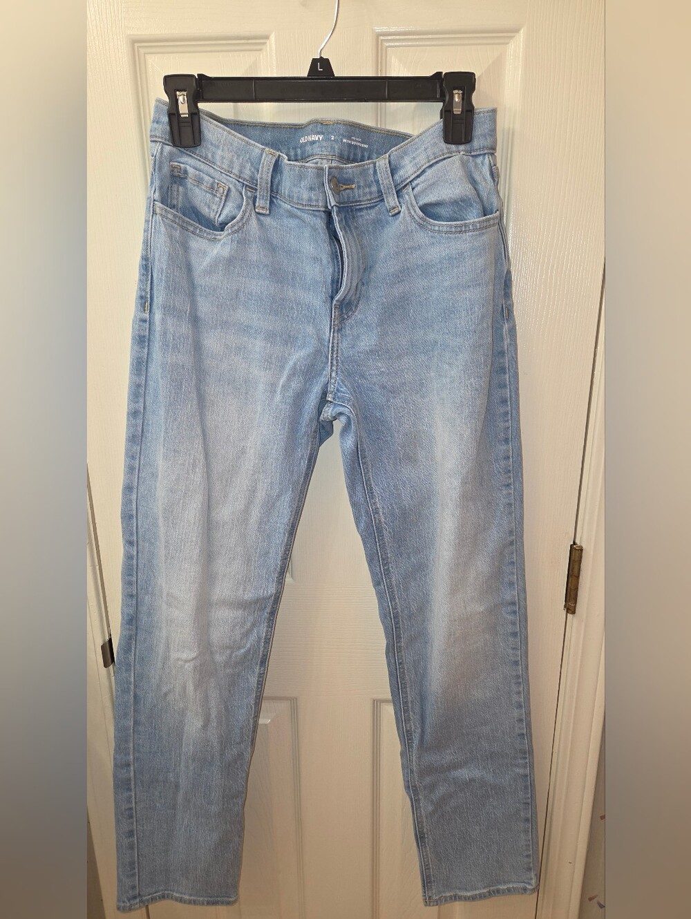 Old Navy Mid-Rise Wow Boyfriend Jeans